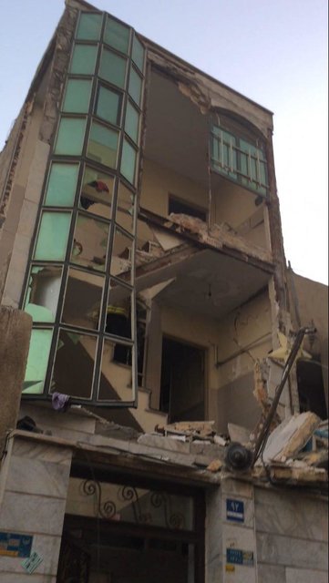 انفجار ساختمان مسکونی در تهران دختر جوان را روانه بیمارستان کرد (+عکس)