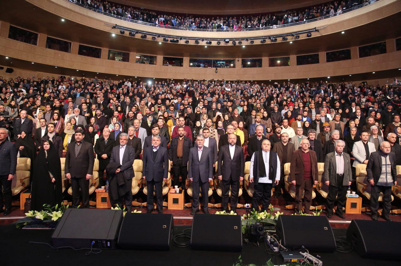 افتتاح سی و ششمین جشنواره فیلم فجر/ حضور چهره های مطرح سینمایی در برج میلاد (+عکس)