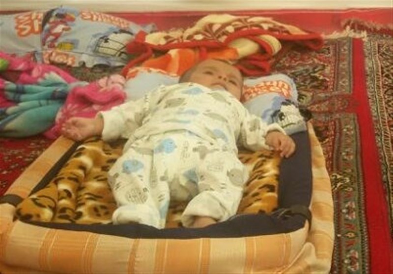 نوزاد 4 ماهه دومین قربانی سرمازدگی در منطقه زلزله زده کرمانشاه (+عکس)