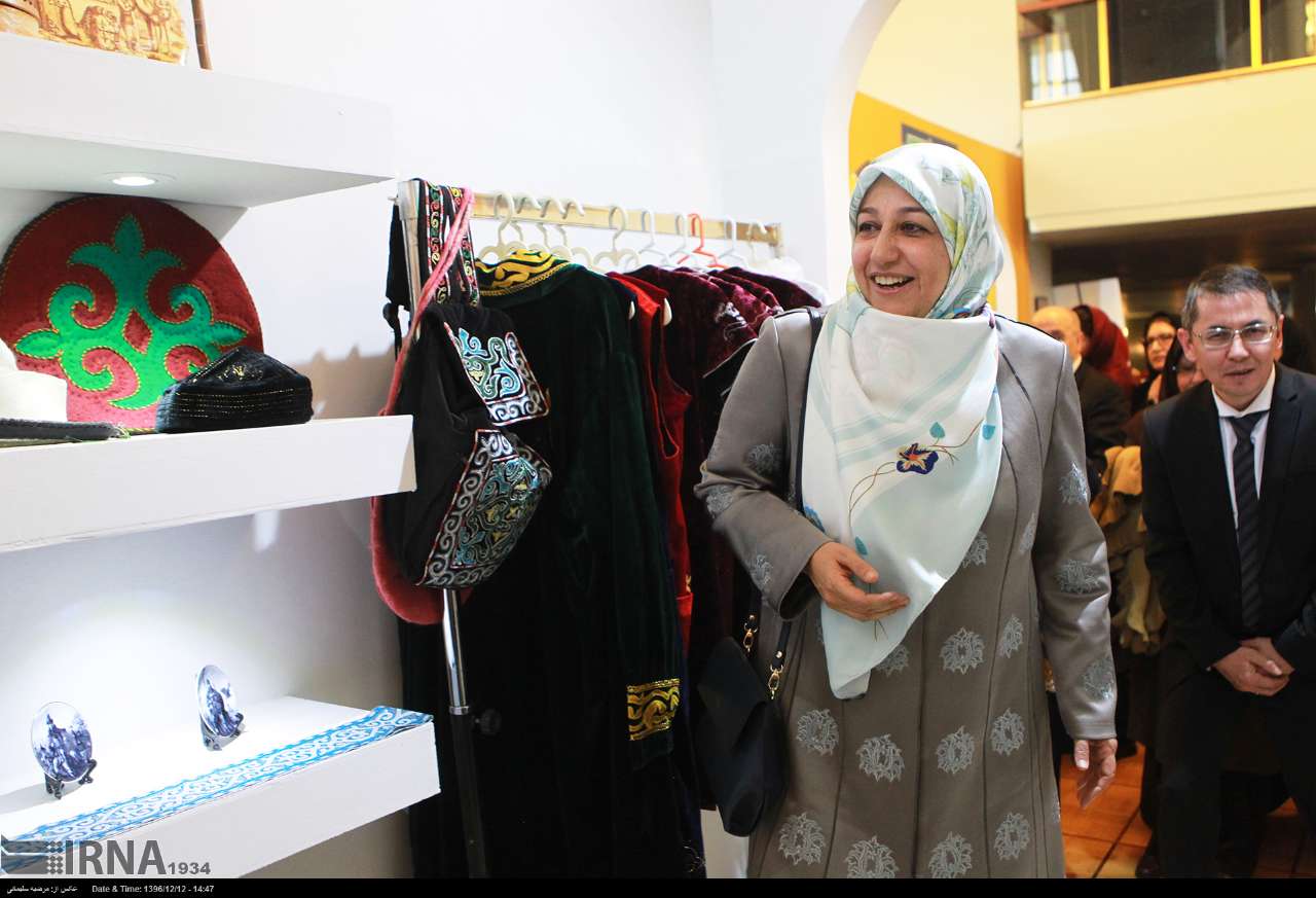 همسر ظریف در جشنواره مد و لباس (عکس)