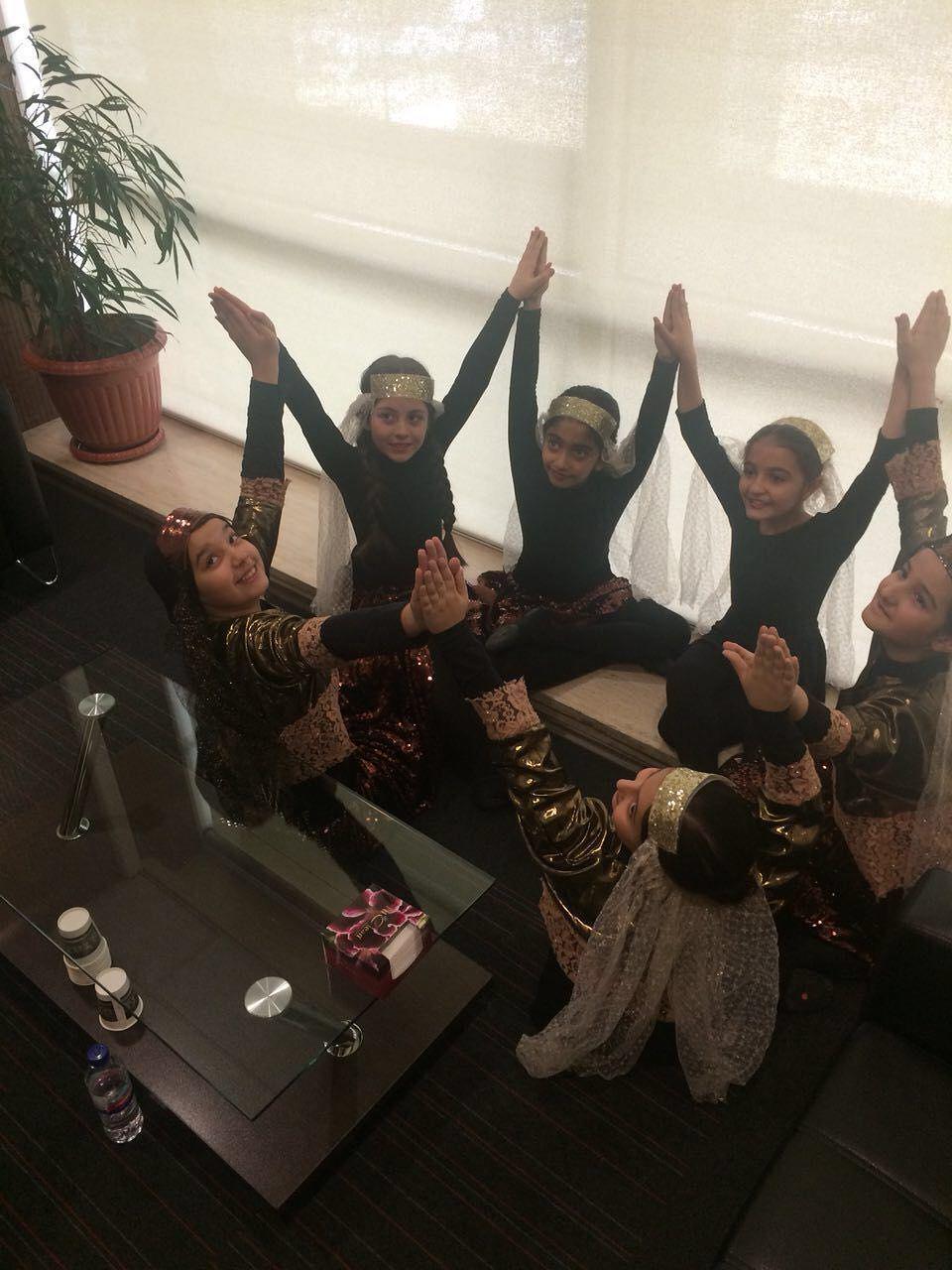 از ادعای رقص زنان برای مردان در برج میلاد تا انتشار عکس چند دختر بچه!