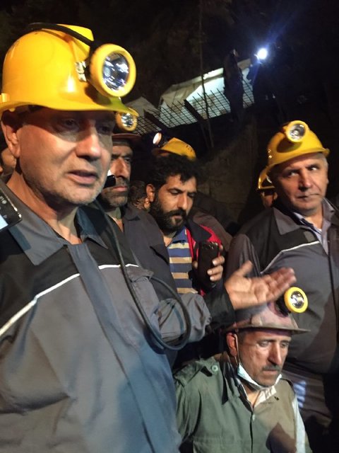 حضور وزیر کار در عمق تونل امدادرسانی معدن یورت (+عکس)