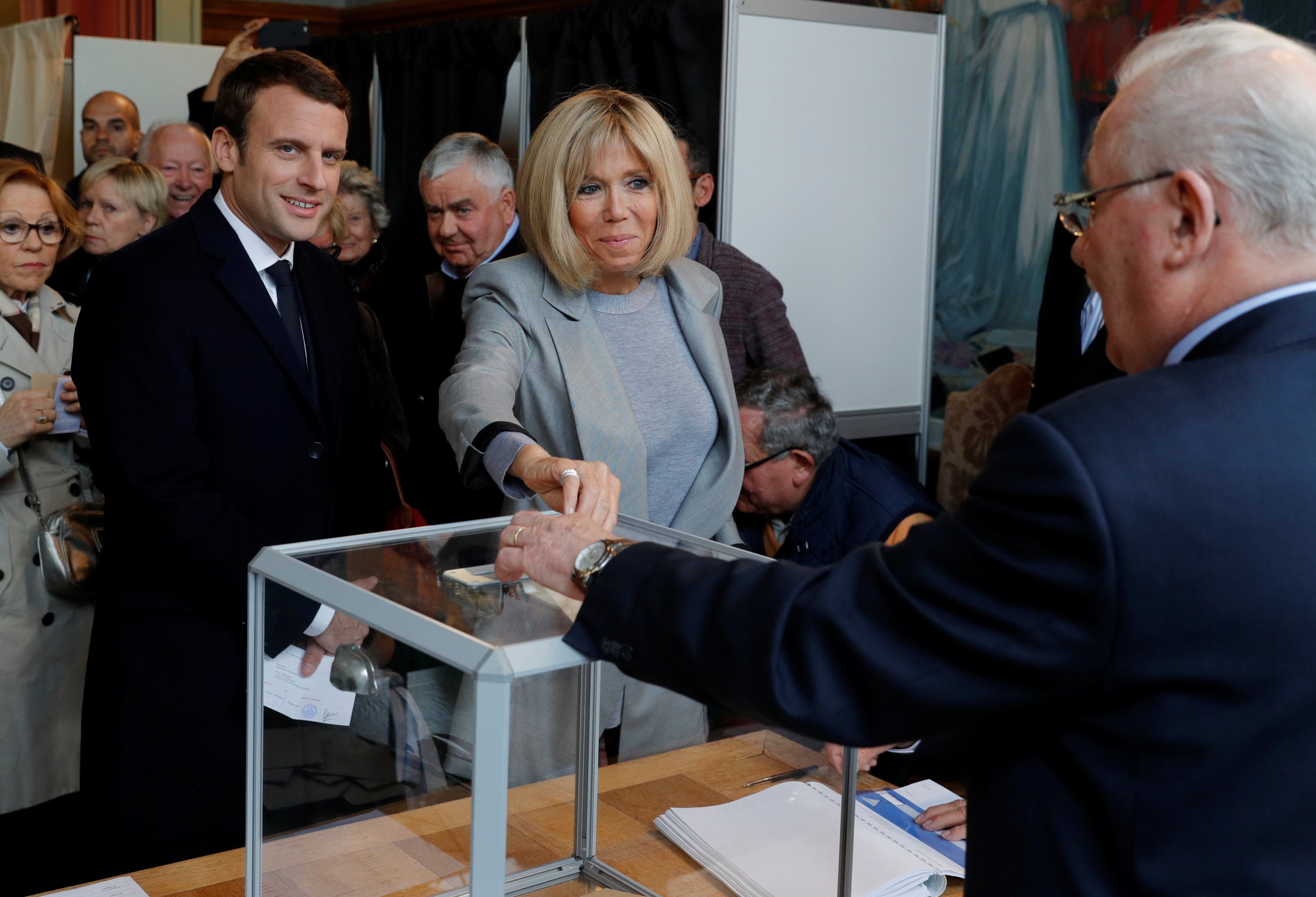 5  واقعیت جنجالی درباره همسر رئیس جمهور احتمالی فرانسه