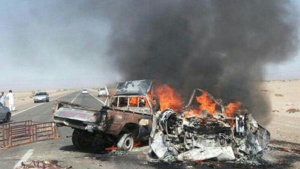 کشته شدن 5 نفر در تصادف جاده زابل - زاهدان (+عکس)