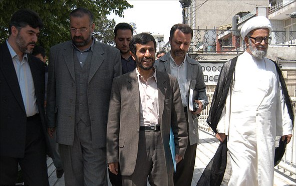 قابل توجه اعضای جدید شورای شهر؛ نگذارید احمدی نژاد دیگری تکرار شود
