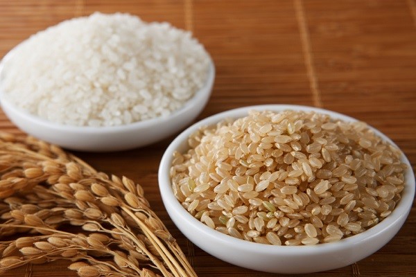 برنج قهوه‌ای در برابر برنج سفید