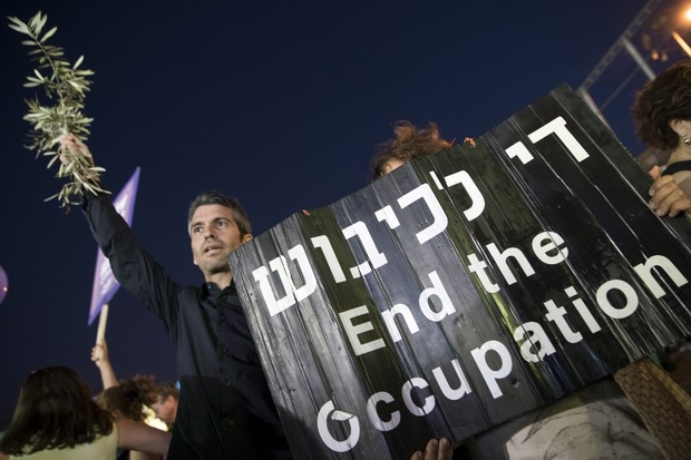 تظاهرات هزاران اسرائیلی در حمایت از تشکیل کشور مستقل فلسطین (+عکس)