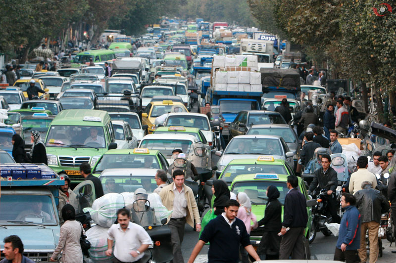 کشمکش زندگی شهری در ایران/نوکیسه ها کل جامعه را بر هم می زنند