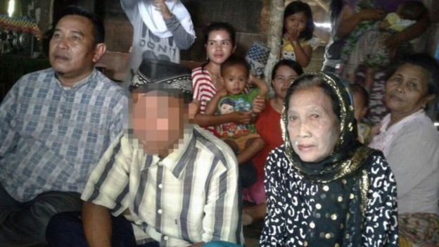 جنجال ازدواج پسر نوجوان با زن 70 ساله در اندونزی (+عکس)