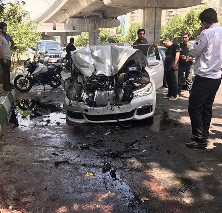 تصادف سنگین BMW سری 7 در تهران (+عکس)