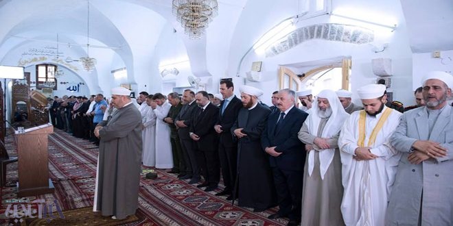بشار اسد در نماز عیدفطر (عکس)