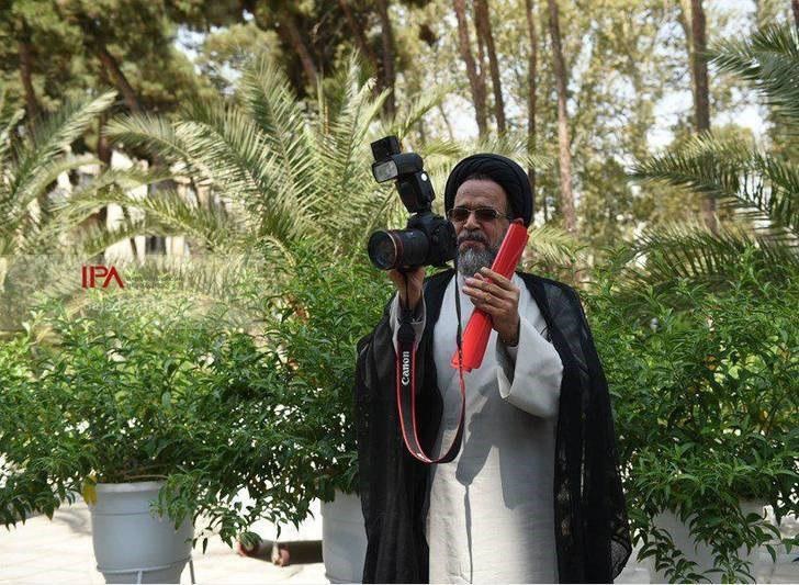 عکاسی وزیر اطلاعات از عکاسان و خبرنگاران در آخرین جلسه هیات دولت