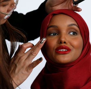پناهجوی سابق، اولین مدل با حجاب در آمریکا (+عکس)