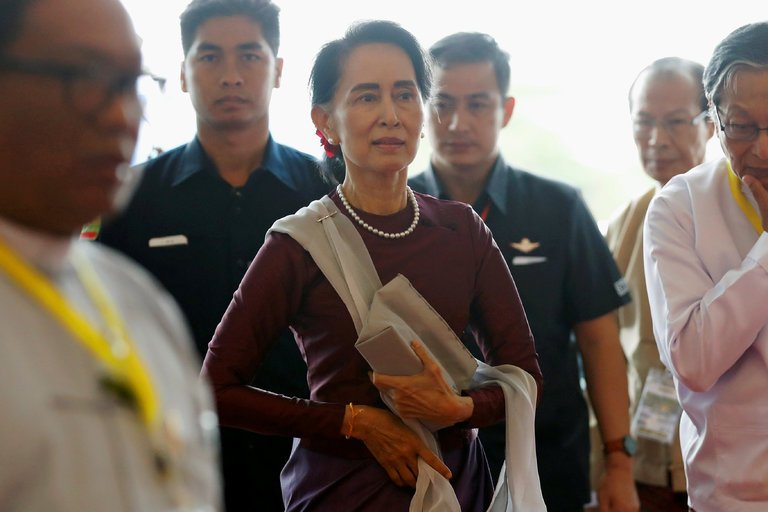 اولین واکنش خانم سوچی نسبت به وقایع استان راخین میانمار: ناقضان حقوق بشر مجازات خواهند شد