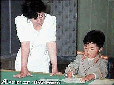 رهبر کره شمالی در دوران کودکی به همراه مادرش (عکس)