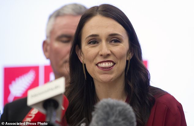 یک زن جوان نخست وزیر نیوزیلند شد (+عکس)