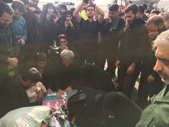 پیکر شهید حججی در پاویون فرودگاه مشهد (+عکس)