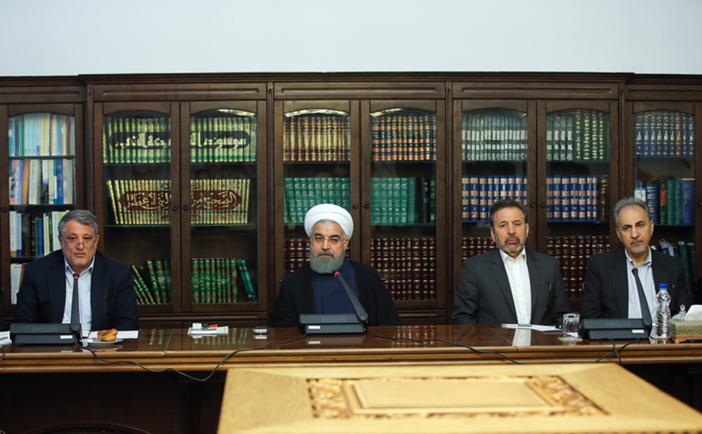 روحانی: در مورد «هموطن زرتشتی» بر مبنای حقوق شهروندی عمل شود/ در انجام وظایف قانونی و عمل به وعده‌ها، عقب نشینی و تردید نخواهم کرد