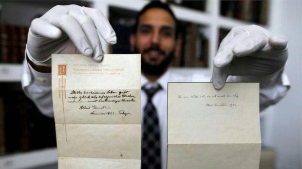 فروش 1.5 میلیون دلاری دو دست‌نوشته اینشتین در حراجی (عکس)