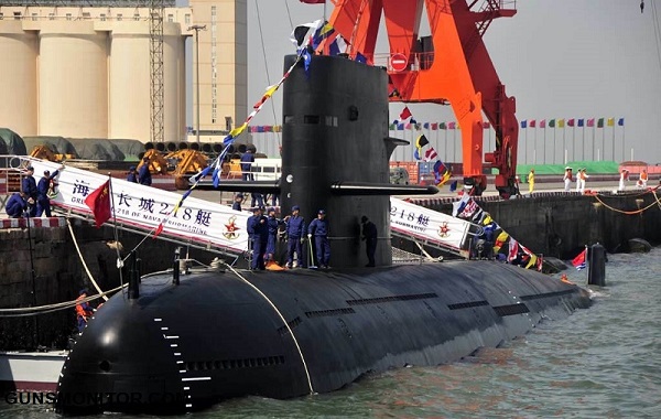 نگاهی به زیردریایی دیزلی- الکتریکی چینی ها!(+عکس)