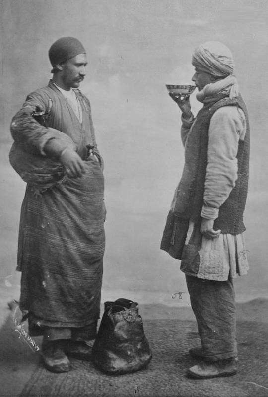 آبفروشی در زمان قاجار (عکس)