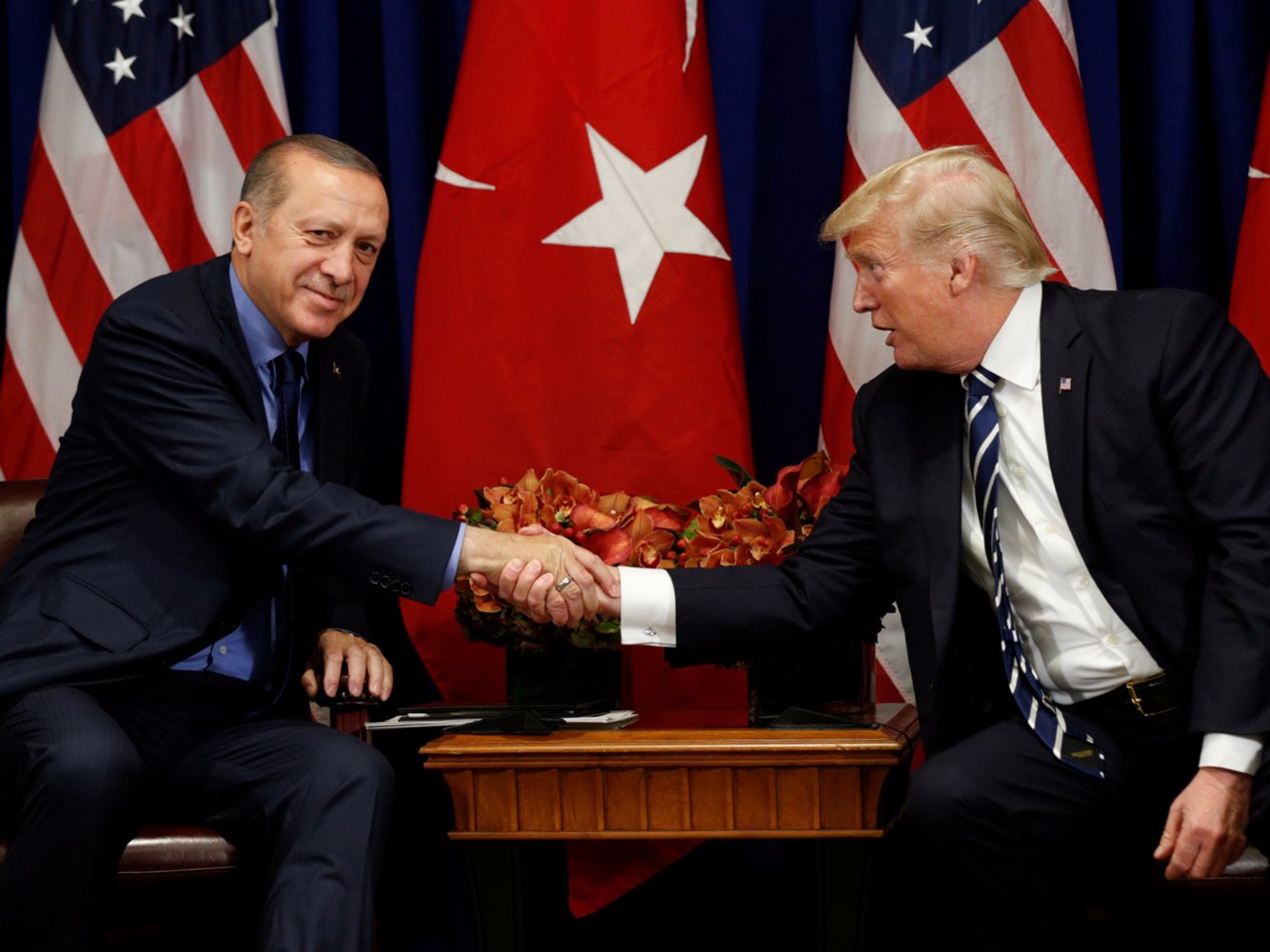 ماجراي گفتگوي تلفني ترامپ  با اردوغان: سوريه براي شما، ما خارج مي‌شويم!