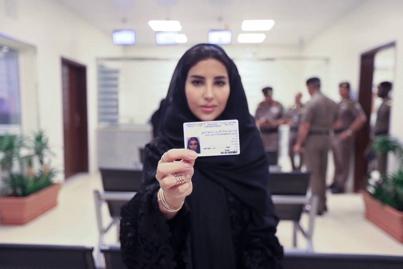 عربستان سعودی؛ صدور اولین گواهینامه رانندگی برای زنان