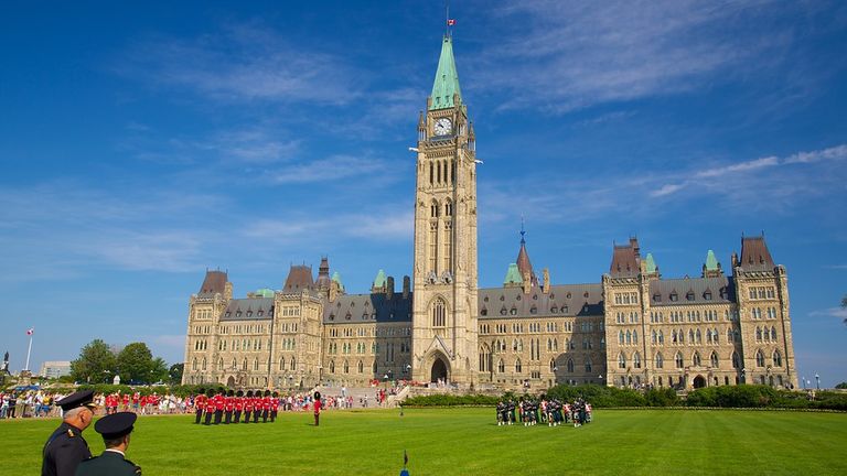 پارلمان کانادا: افزودن سپاه پاسداران به لیست گروه های تروریستی / توقف عادی سازی روابط با ایران