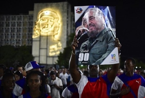 تجمع به یاد فیدل کاسترو در میدان انقلاب در شهر هاوانا پایتخت کوبا / خبرگزاری فرانسه