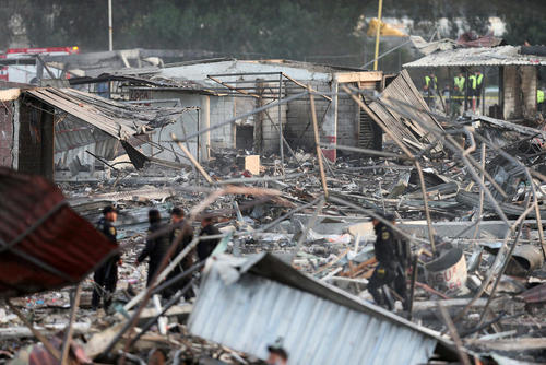 دهها کشته و زخمی در انفجار یک کارخانه تولید مواد محترقه در مکزیک