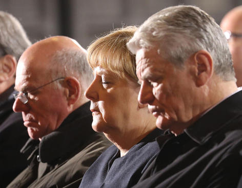 مقامات ارشد آلمان در مراسم ادای احترام به قربانیان حمله اخیر در شهر برلین