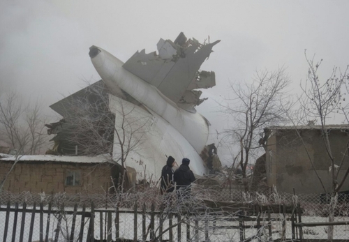 سقوط هواپیمای باری ترکیه در روستایی نزدیک  پایگاه هوایی مناس قرقیزستان