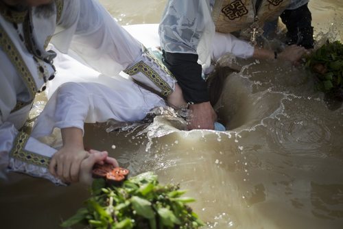 مراسم غسل در رود اردن از سوی مسیحیان ارتدوکس – کرانه غربی