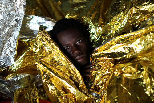 نجات پناهجویان آفریقایی از دریای مدیترانه 