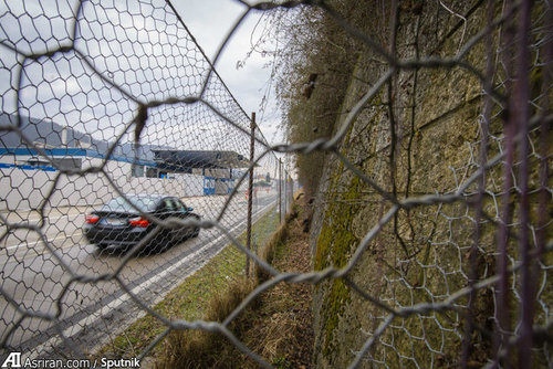 مرز بین اسلوونی و اتریش: این حصار برای مقابله با موج پناهجویان در امتداد مرز اتریش با اسلوونی ساخته شده است.