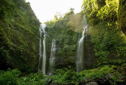  آبشار سکامپال در اندونزی 