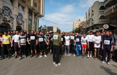 مسابقه ماراتون 150 نفره در غزه در همبستگی با زندانیان فلسطینی در بند زندان های اسراییل