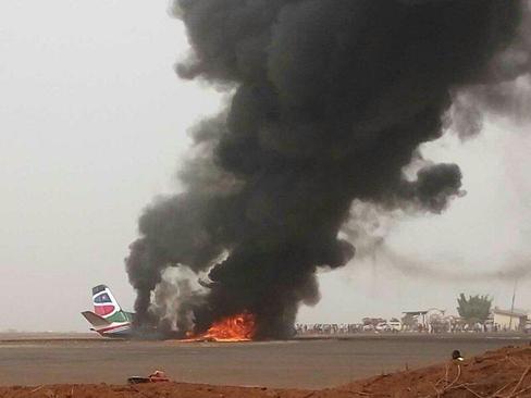 آتش گرفتن هواپیمای مسافربری با 44 سرنشین در فرودگاه شهر وائو در سودان جنوبی