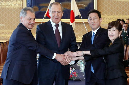 نشست مشترک وزرای خارجه و دفاع روسیه و ژاپن در توکیو