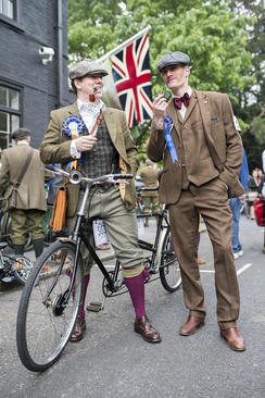 جشنواره سالانه دوچرخه سواری با لباس فاستونی در لندن