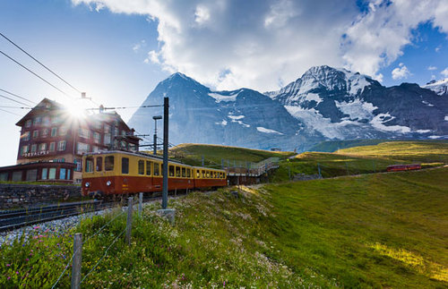 مناطق دیدنی سوئیس قطار گردشگری عکس سوئیس سفر به سوئیس زندگی در سوئیس اخبار سوئیس Jungfraujoch