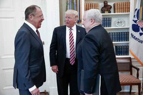 دیدارهای دونالد ترامپ و هنری کسینجر با وزیر امور خارجه روسیه در کاخ سفید