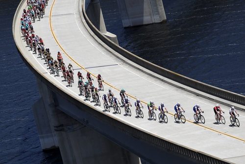 مسابقات تور سراسری دوچرخه سواری در ایالت کالیفرنیا آمریکا