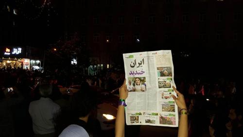 جشن پیروزی انتخابات در میدان ونک تهران