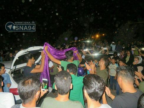 هم اکنون شادی هواداران روحانی در جیرفت