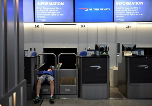 تاخیر در پروازهای فرودگاه های لندن به خاطر یک اختلال سیستمی