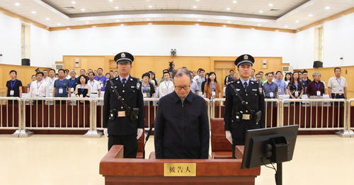 جلسه محاکمه رییس سابق اداره آمار ملی چین به اتهام دریافت رشوه هایی به مبلغ کلی 154 میلیون یوان چین در فاصله سال های 1994 تا 2016