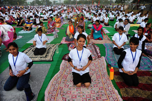 روز جهانی یوگا در الله آباد و راجستان هند