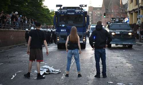 اعتراضات دیروز و دیشب به نشست گروه بیست در هامبورگ آلمان