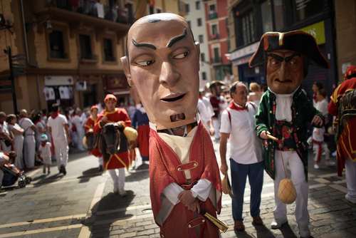 جشنواره سالانه سان فرمین در شهر پامپلونا در شمال اسپانیا